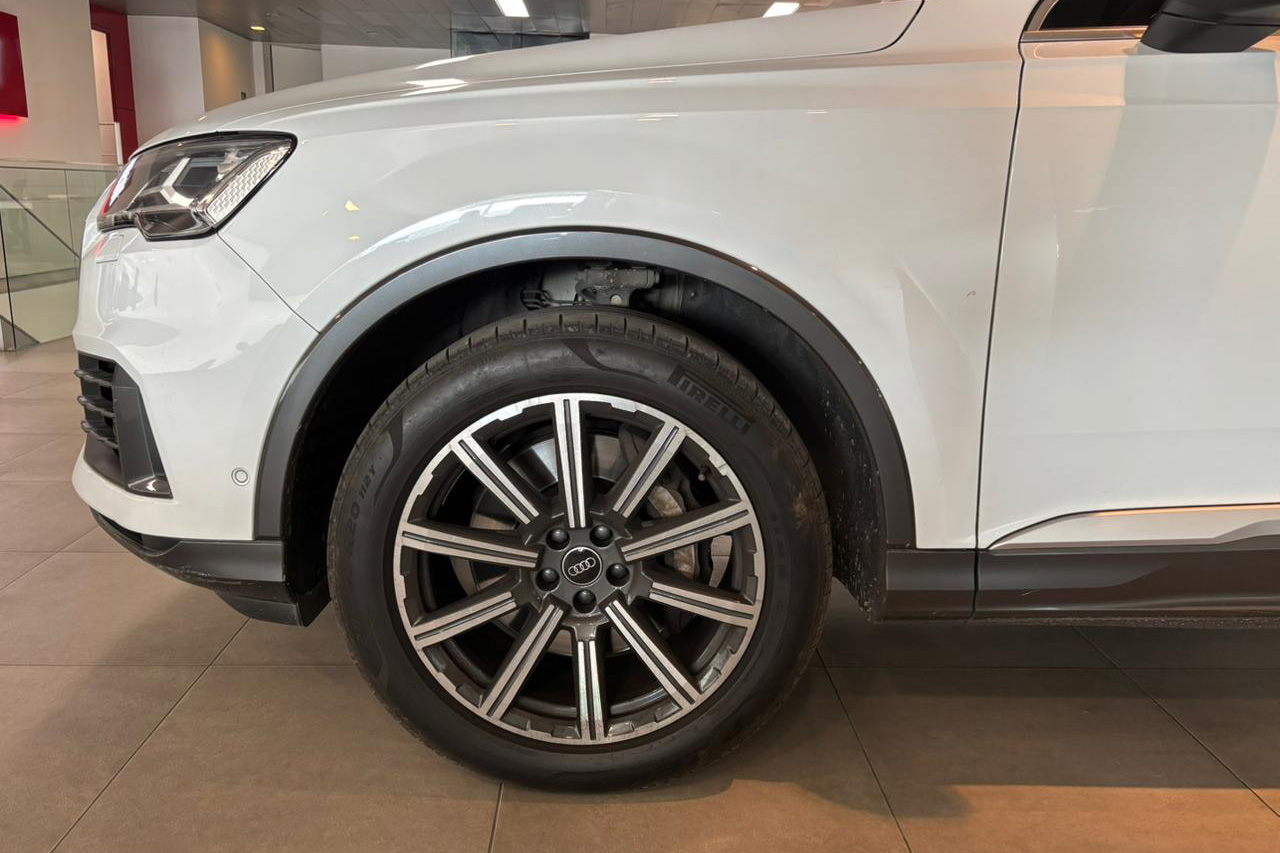 Q7