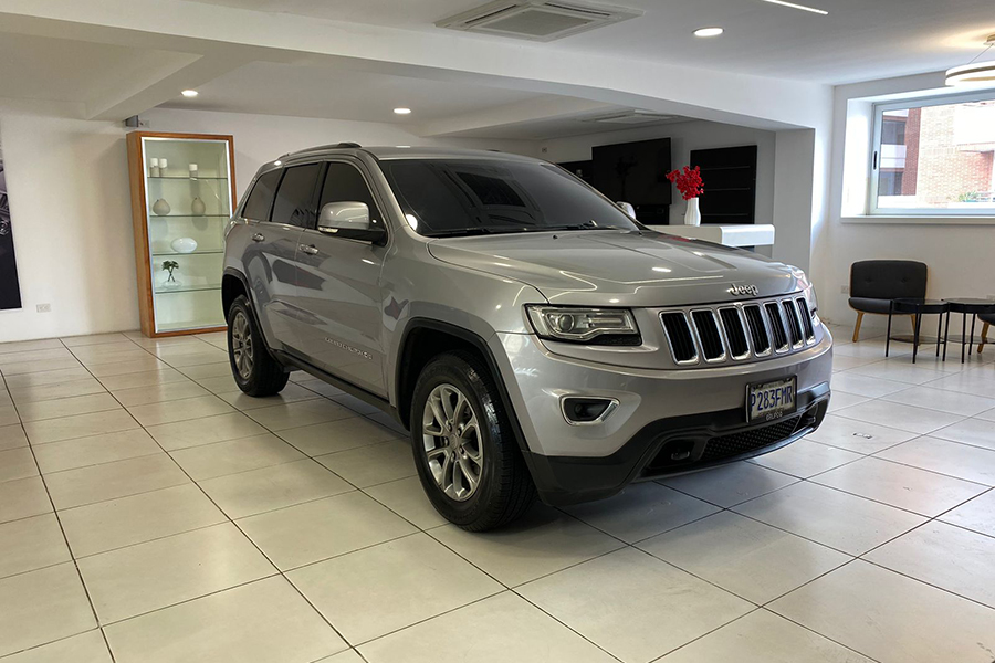 Grand Cherokee Laredo