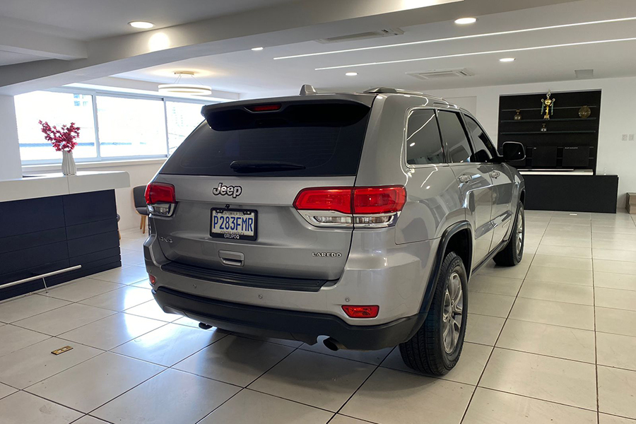 Grand Cherokee Laredo